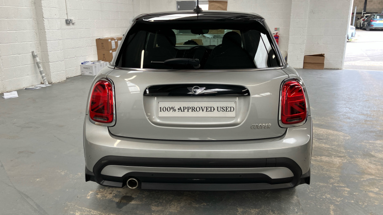 MINI Hatchback 1.5 Cooper Classic 5dr Auto Petrol Hatchback